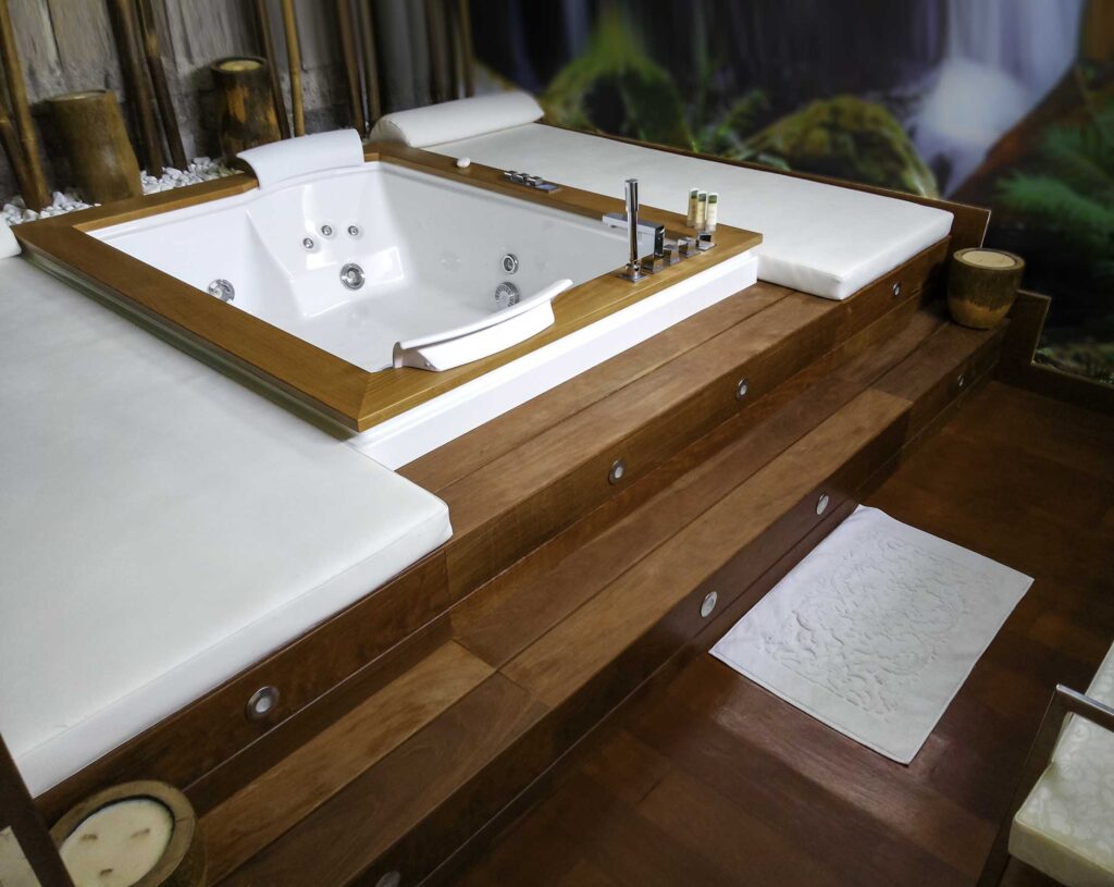 jacuzzi-madera-tenerife-1920-1-ESTIRADO